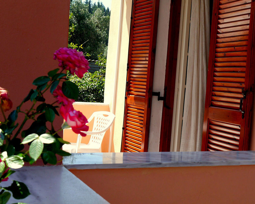 Villa Helena Kavos Bagian luar foto